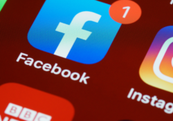 A Facebook és az Instagram előfizetéses verzióit kínálja a Meta Európában